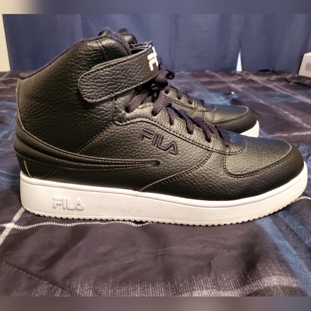 Fila hi-top 11.5 black and white